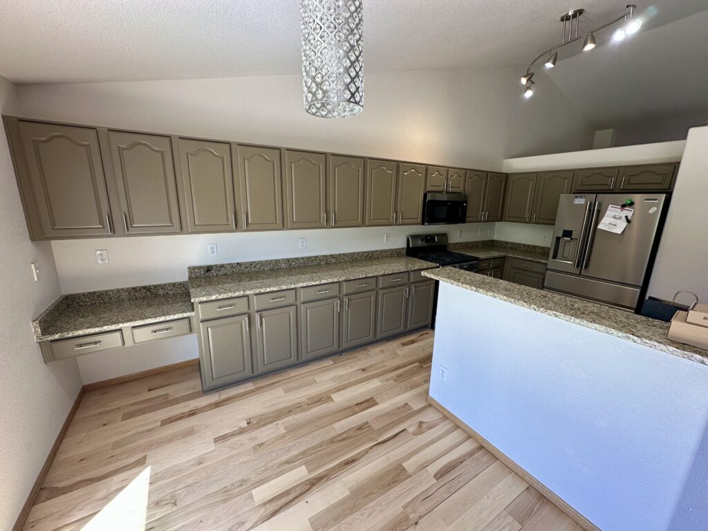 Saddle Rock Aurora Kitchen Painting